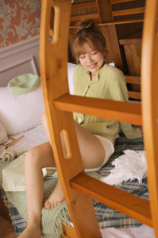 美女全身裸露无档视频